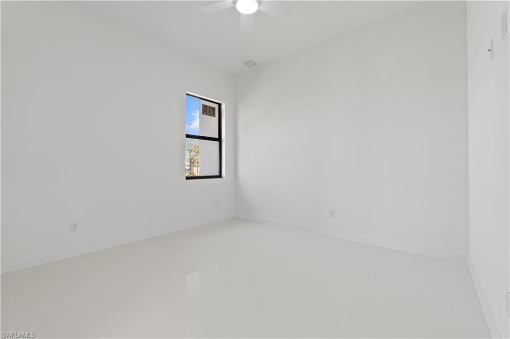 2908 Ne 7th Pl Property Photo 27