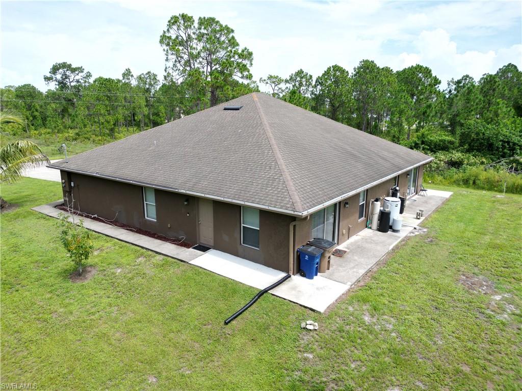 739 Eisenhower Blvd Property Photo 3