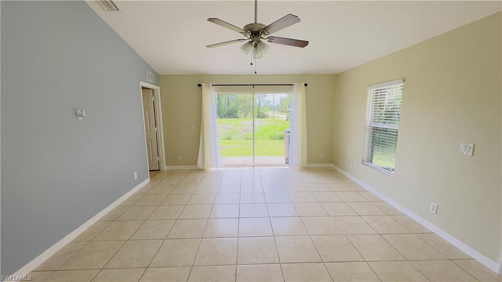 739 Eisenhower Blvd Property Photo 6