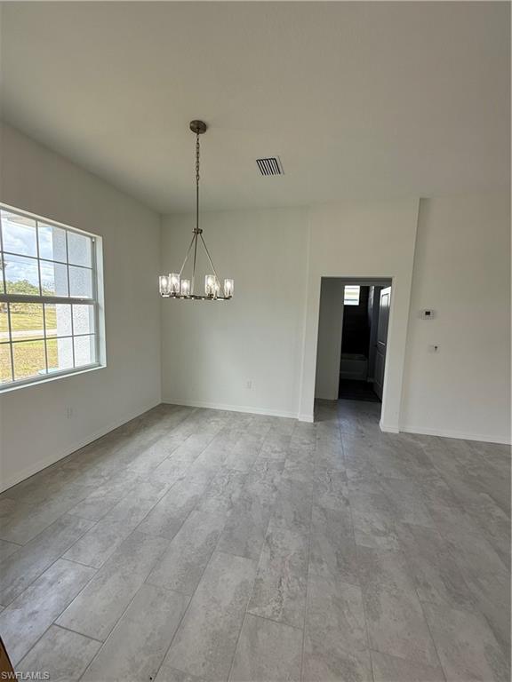 1042 N Bronze Ct Property Photo 4
