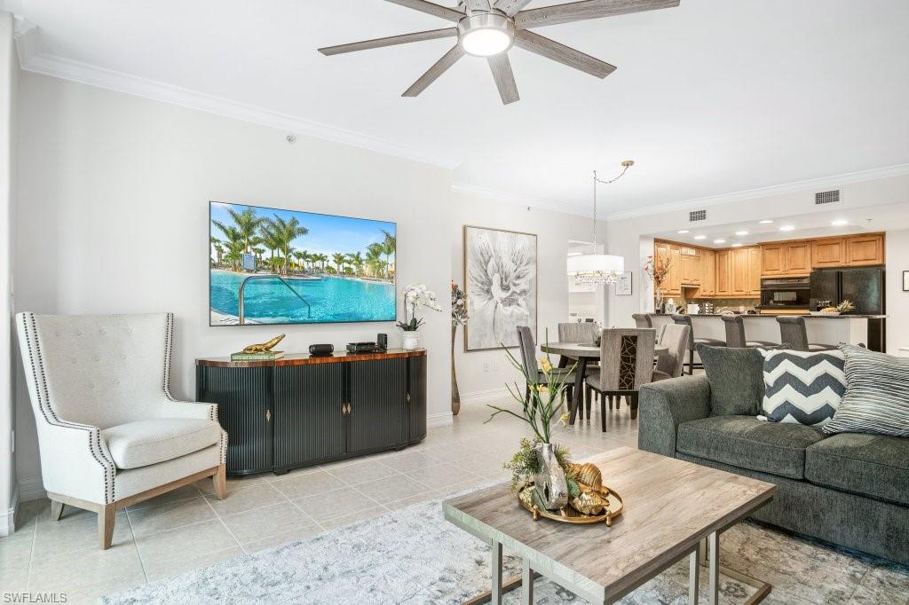 2728 Tiburon Blvd E # 203 Property Photo 1