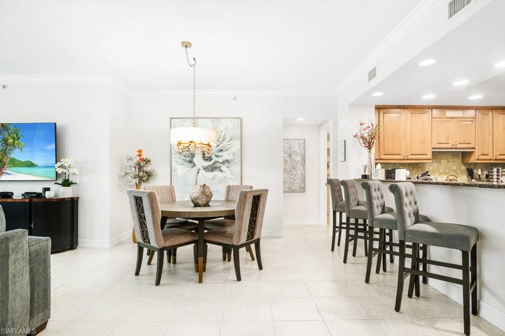 2728 Tiburon Blvd E # 203 Property Photo 5