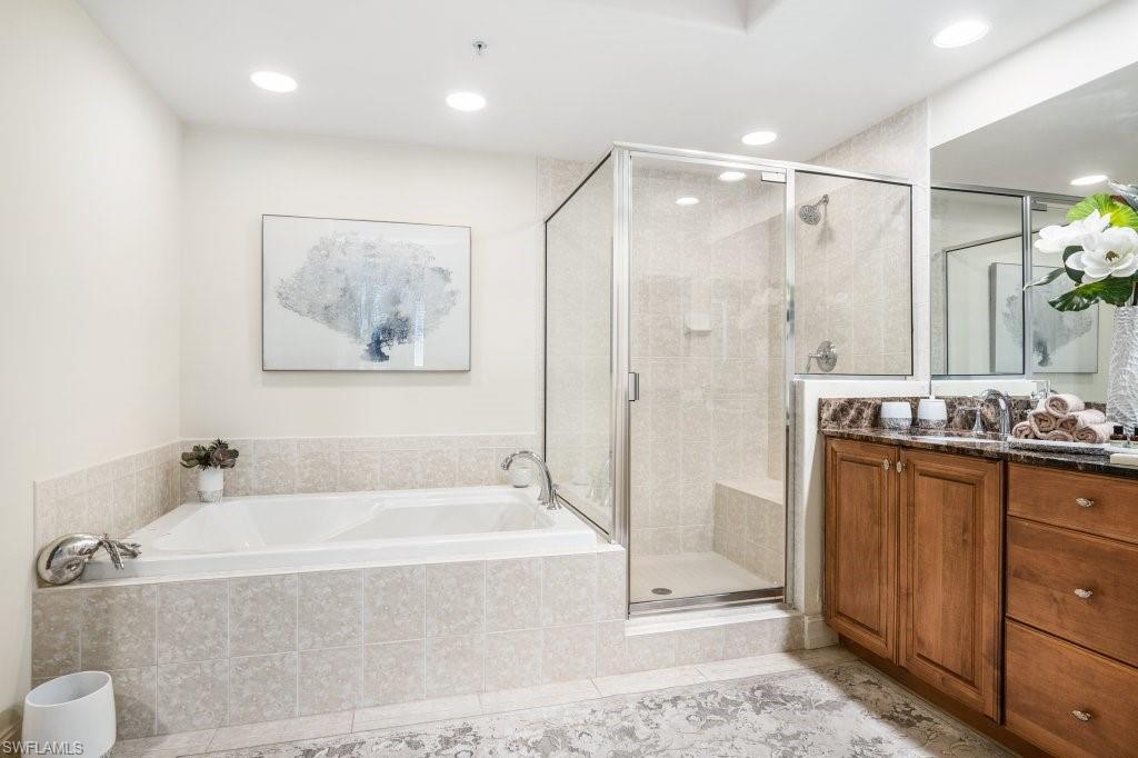 2728 Tiburon Blvd E # 203 Property Photo 20