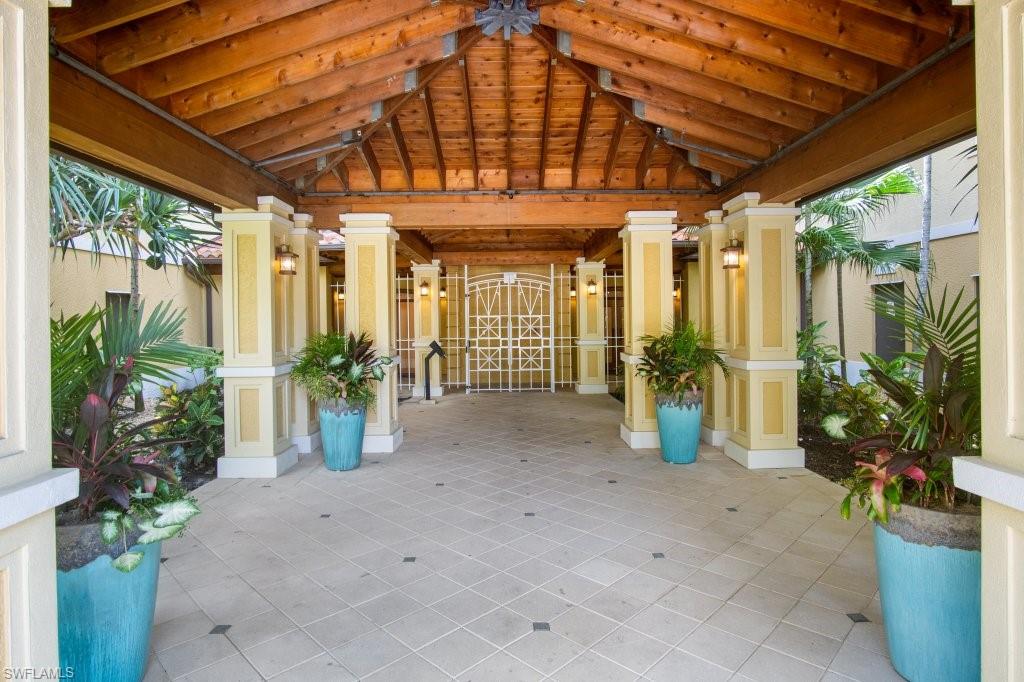 2728 Tiburon Blvd E # 203 Property Photo 23