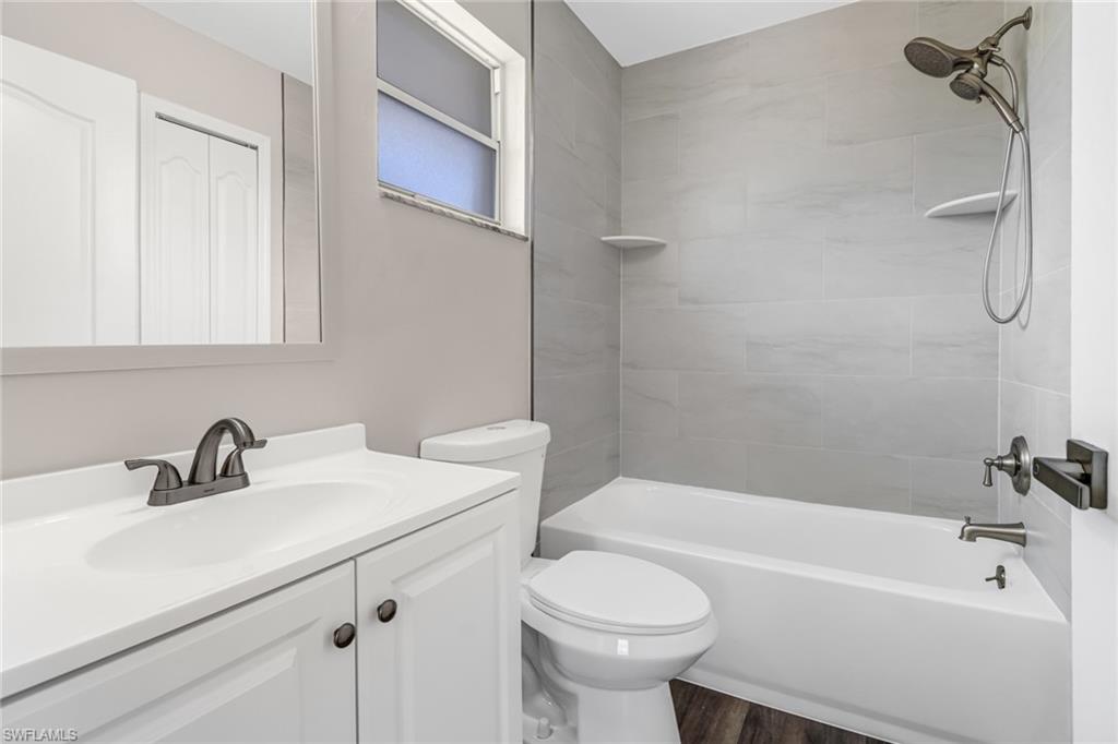 2190 23rd St Sw Property Photo 6