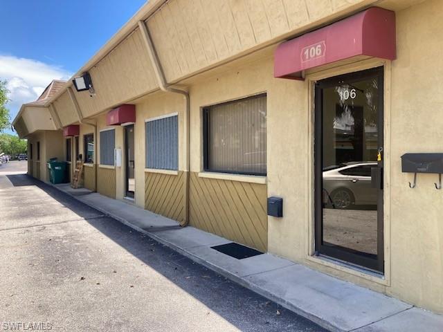 960 Chalmer Dr # 106 Property Photo 3