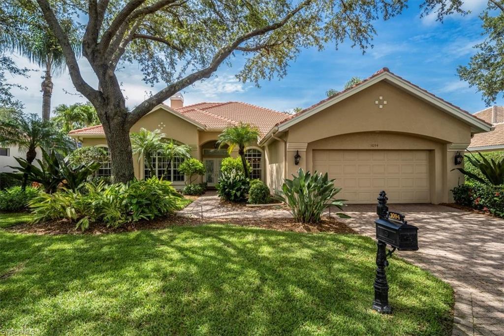 1094 Camelot Cir Property Photo 1