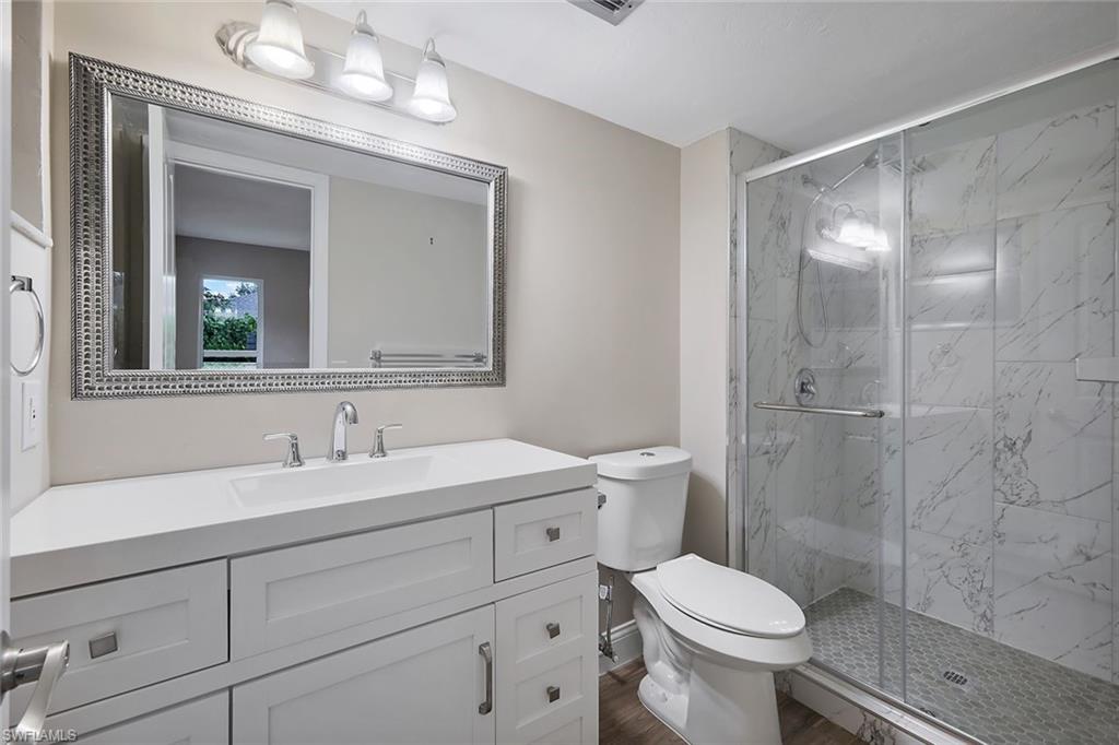 233 Yorkshire Ct Property Photo 10