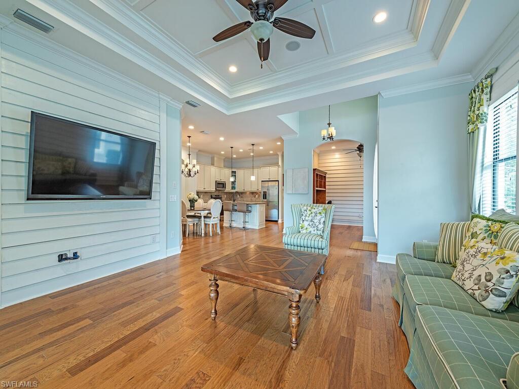 9008 Isla Bella Cir Property Photo 2
