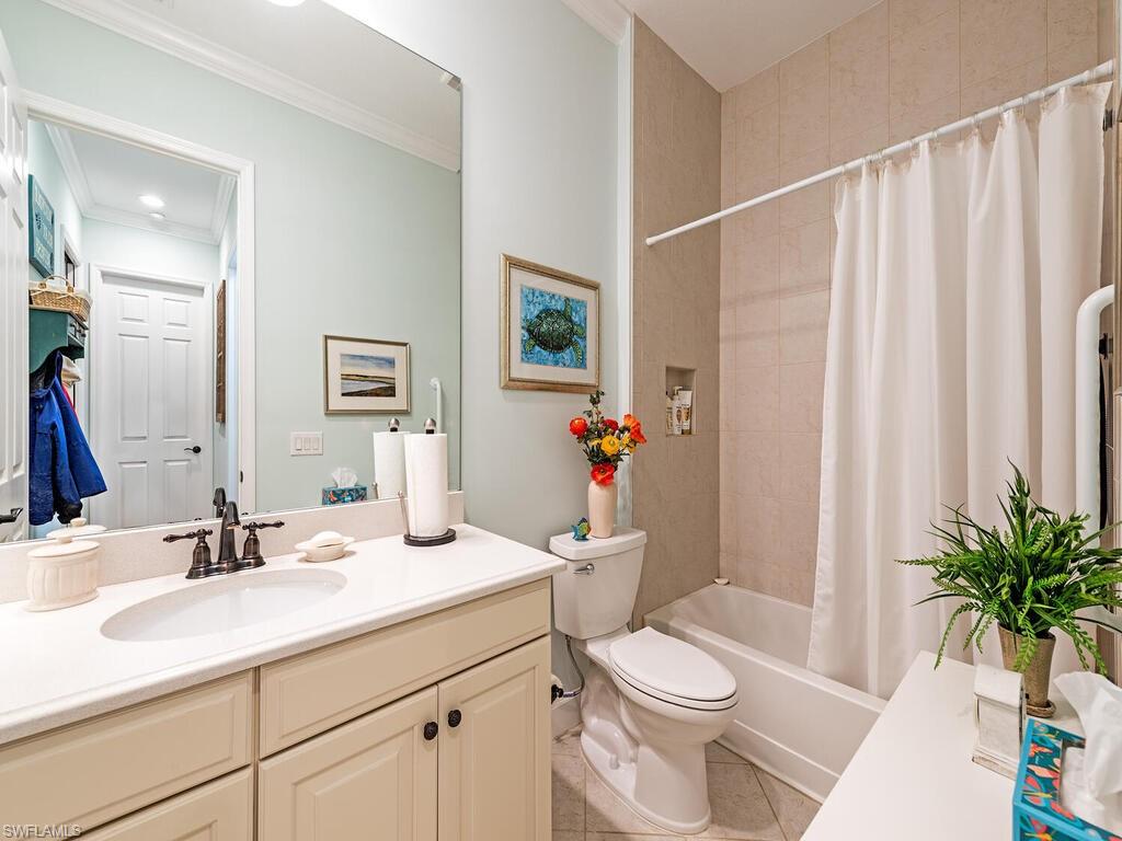 9008 Isla Bella Cir Property Photo 11