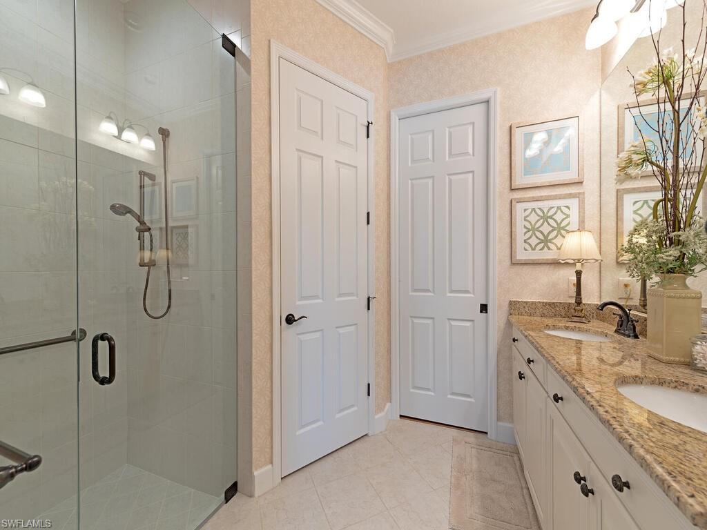 9008 Isla Bella Cir Property Photo 12