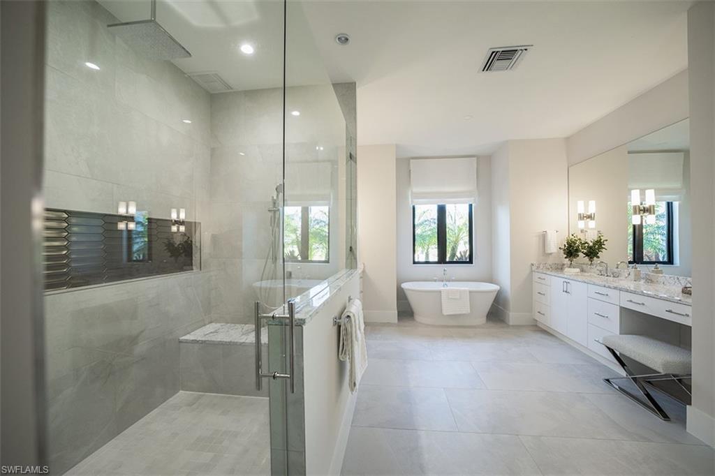 2950 Coco Lakes Way Property Photo 20
