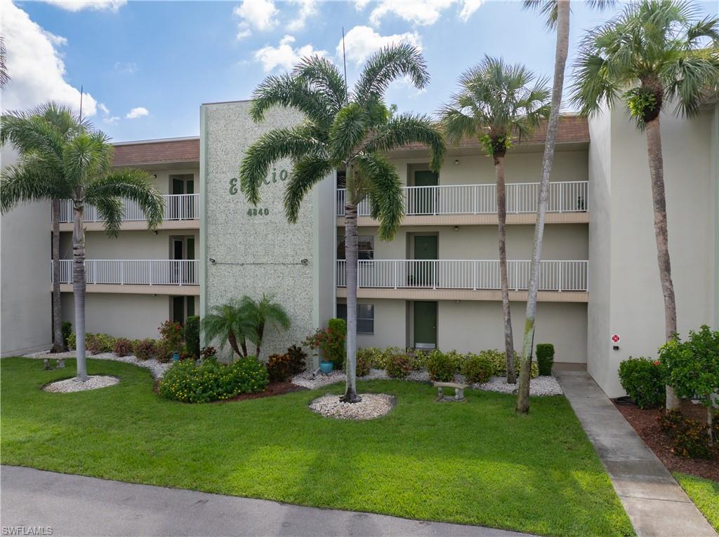 4840 Golf Club CT # 7 Property Photo 1