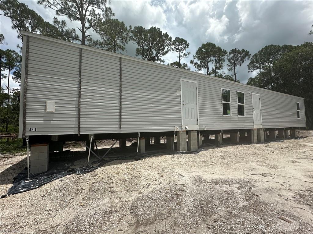 849 Woodland Blvd Property Photo 1