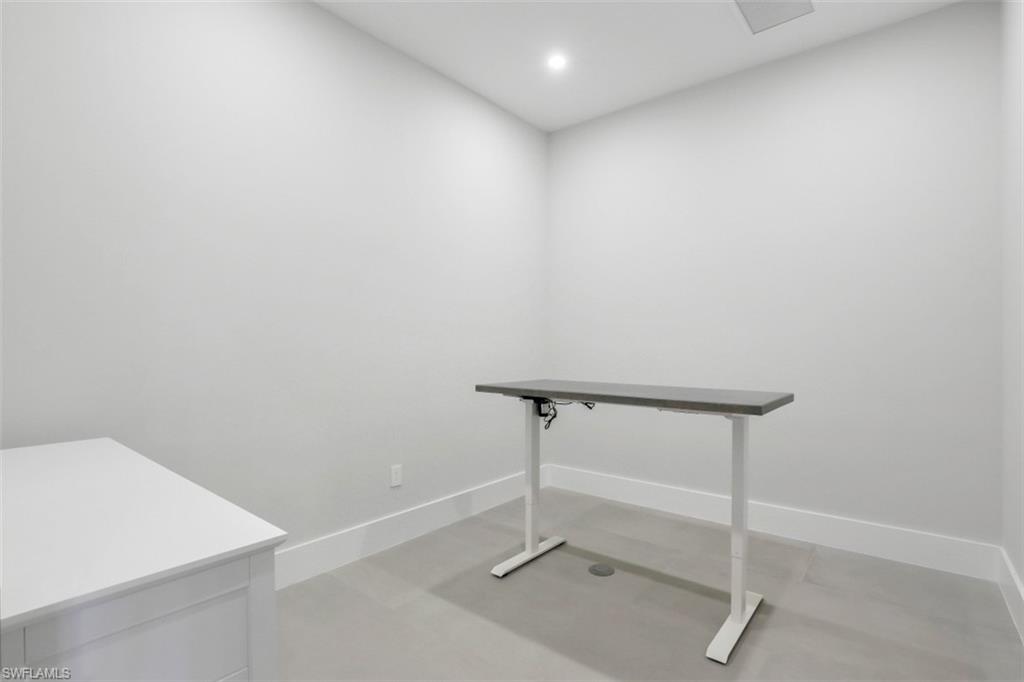 28089 Vanderbilt Dr # 101 Property Photo 22
