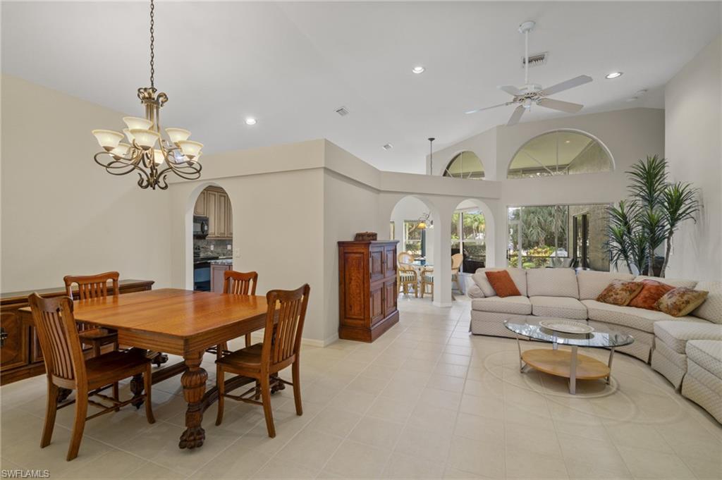22025 Seashore Cir Property Photo 2