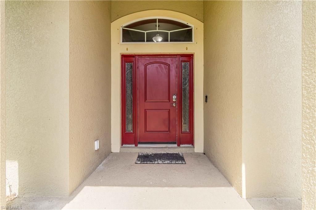 915 Alvin Ave Property Photo 6