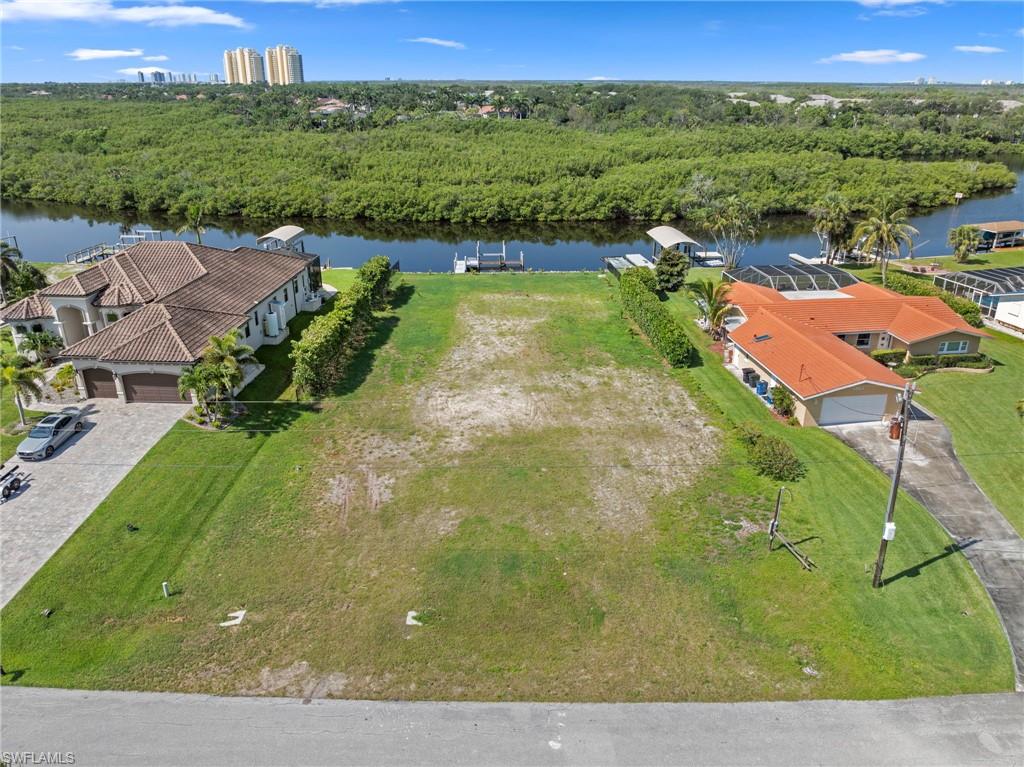 4947 Riverside Dr Property Photo 1