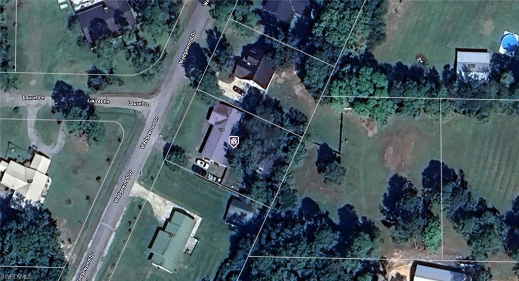 108 Wedgewood DR