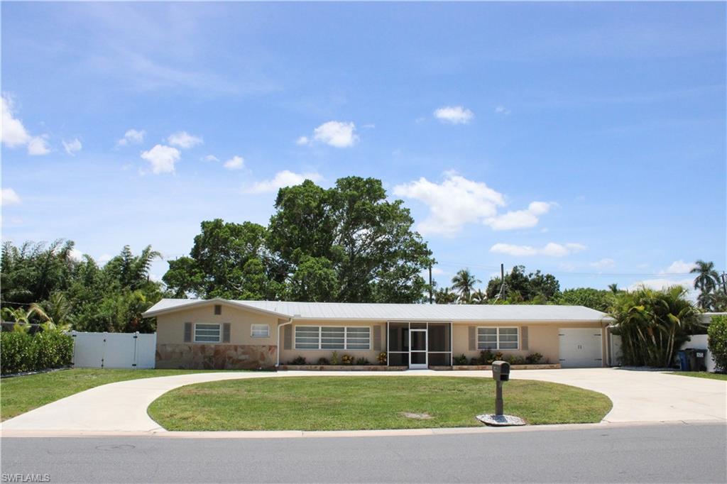 1406 Argyle DR