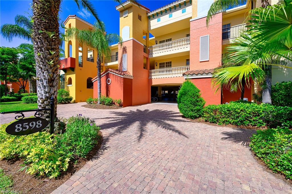 8598 Via Lungomare Cir # 201 Property Photo 1