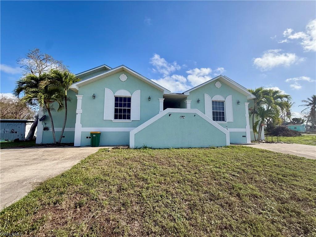 1227 Mangrove Ln Property Photo 1