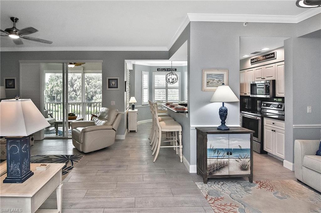 10461 Washingtonia Palm WAY # 3423