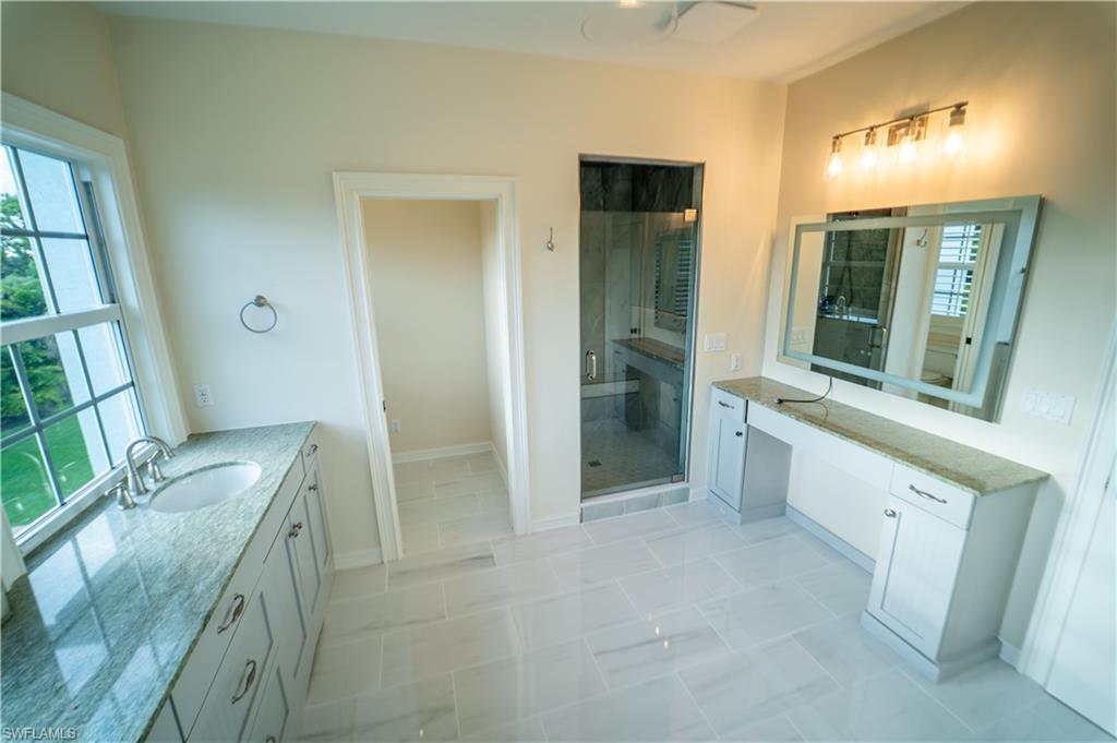 7252 Lake Dr Property Photo 22