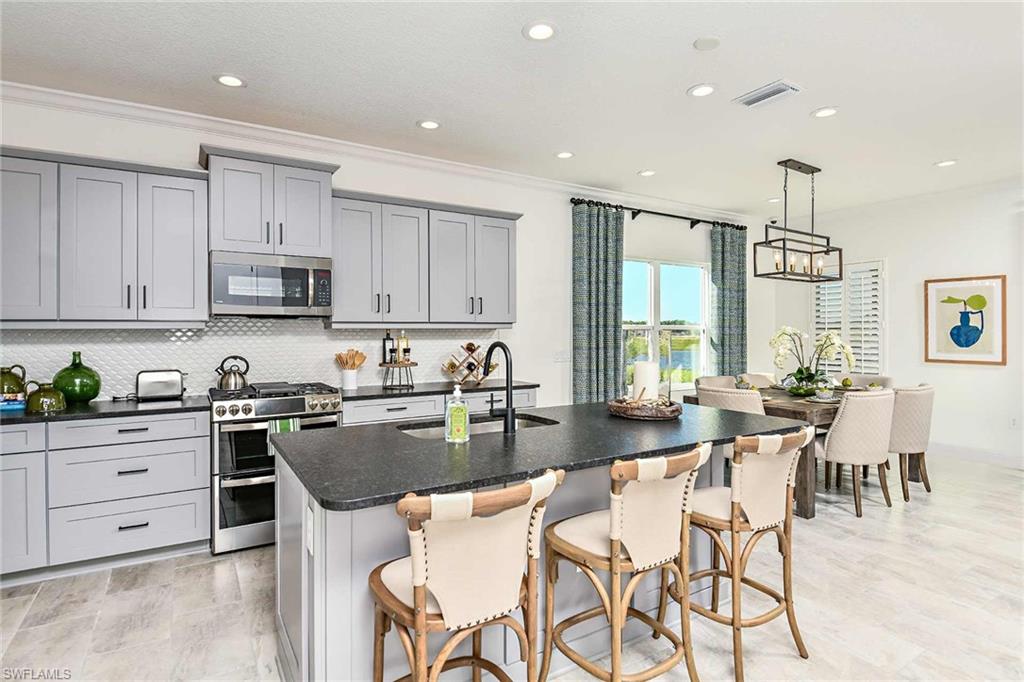 4073 Aquila Pl Property Photo 3