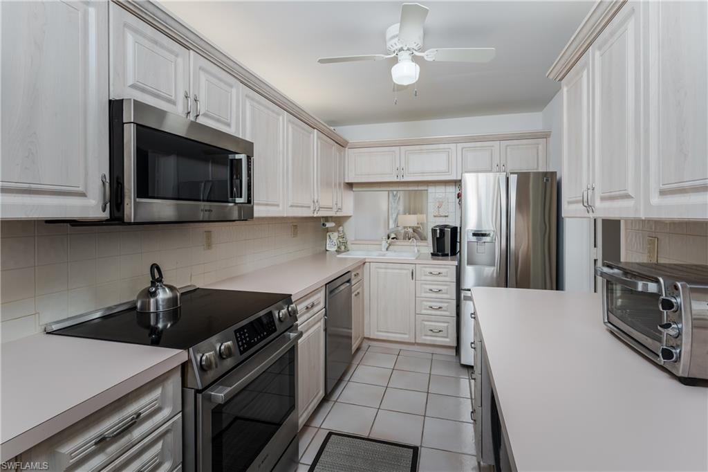 1000 Swallow Ave 12 Property Photo 16