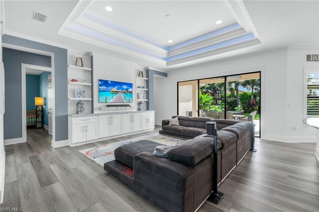 2704 Crystal Way Property Photo 11