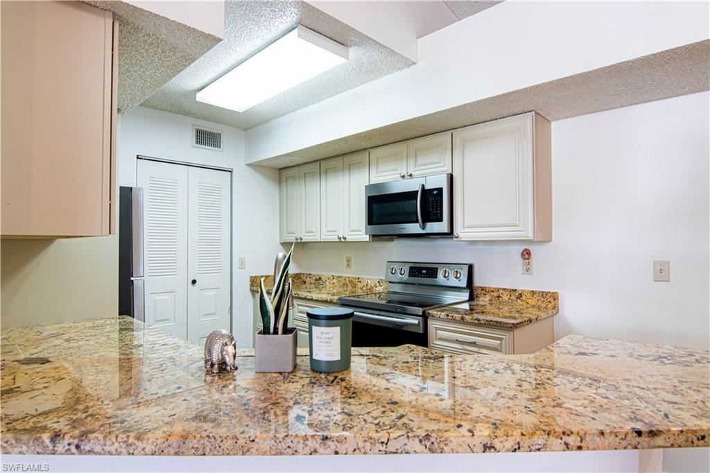 13615 Eagle Ridge Dr 1633 Property Photo 10