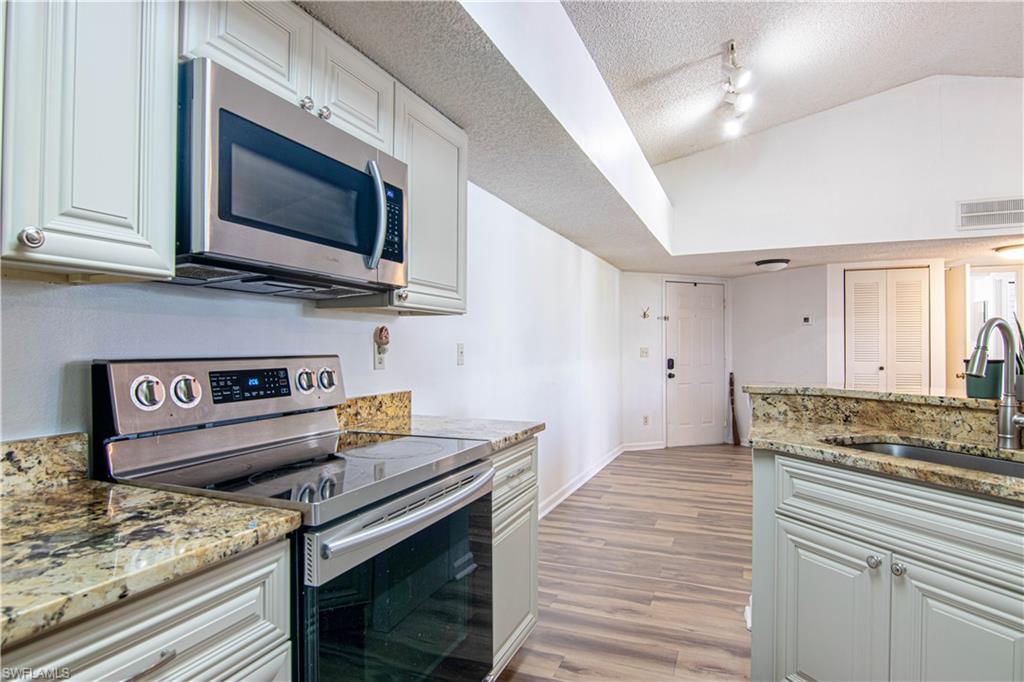 13615 Eagle Ridge Dr 1633 Property Photo 17