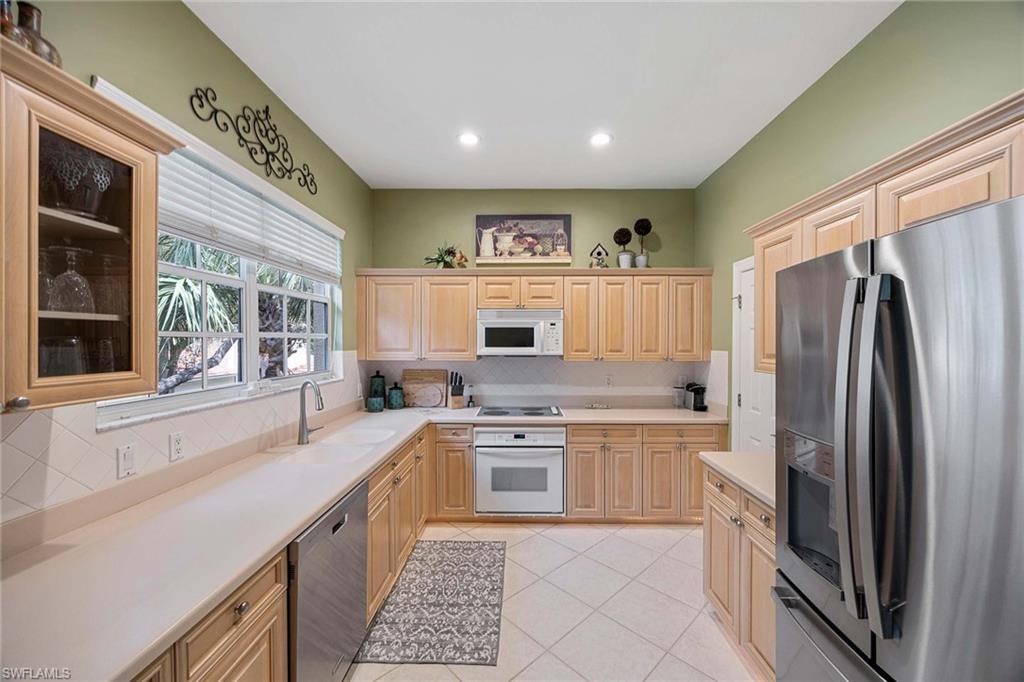 26960 Wyndhurst Ct # 202 Property Photo 14