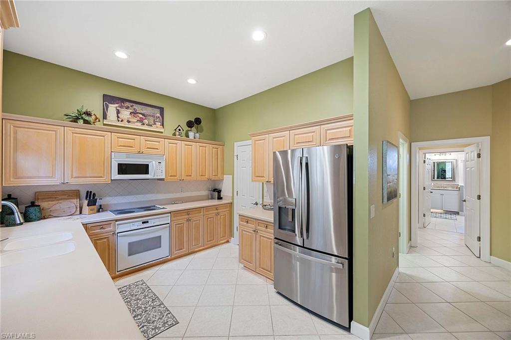 26960 Wyndhurst Ct # 202 Property Photo 15