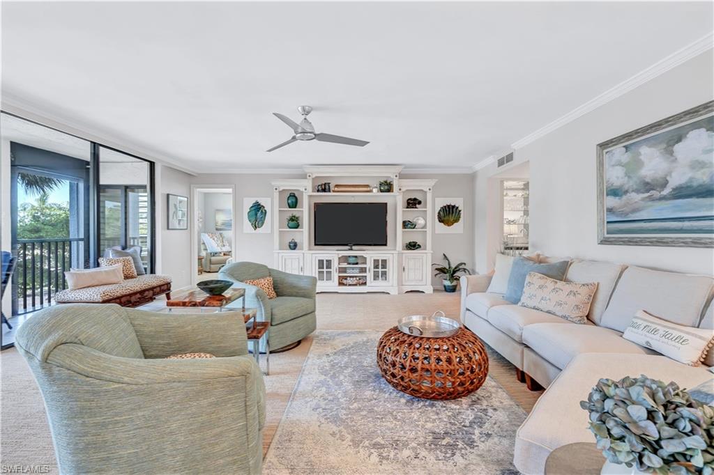 2400 Gulf Shore BLVD N # 203