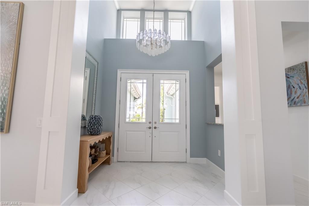 5060 Martinique Dr Property Photo 5