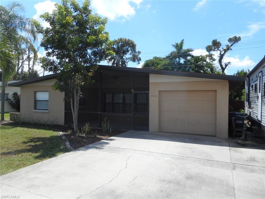 2254 Chandler Ave Property Photo 1