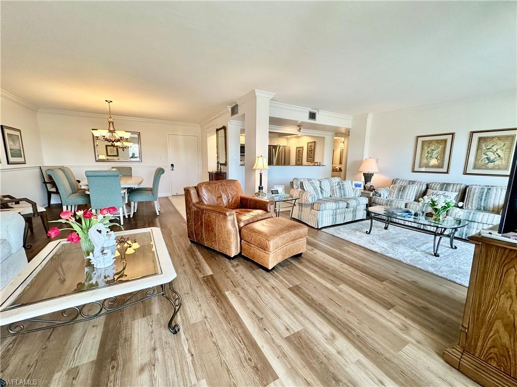 555 Park Shore Dr B403 Property Photo 4