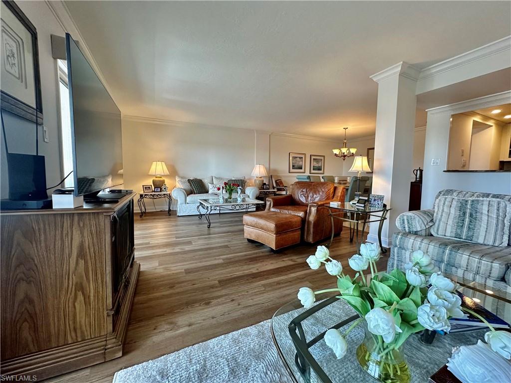 555 Park Shore Dr B403 Property Photo 15