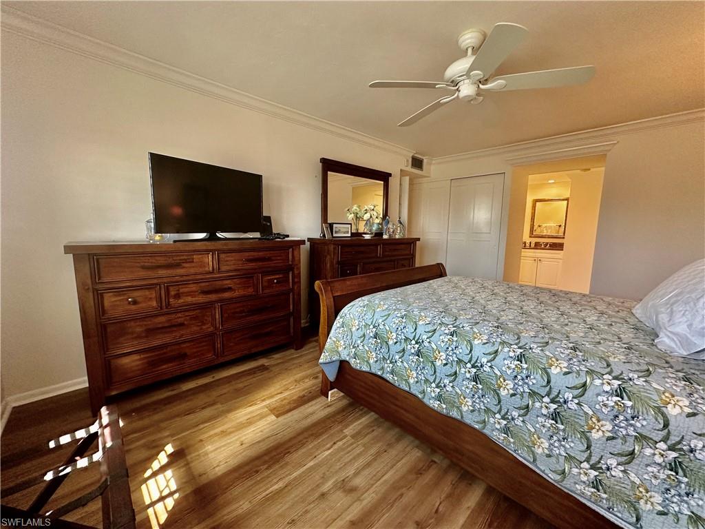555 Park Shore Dr B403 Property Photo 23