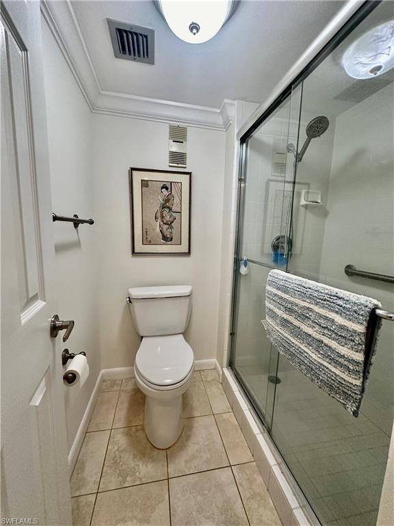 555 Park Shore Dr B403 Property Photo 26