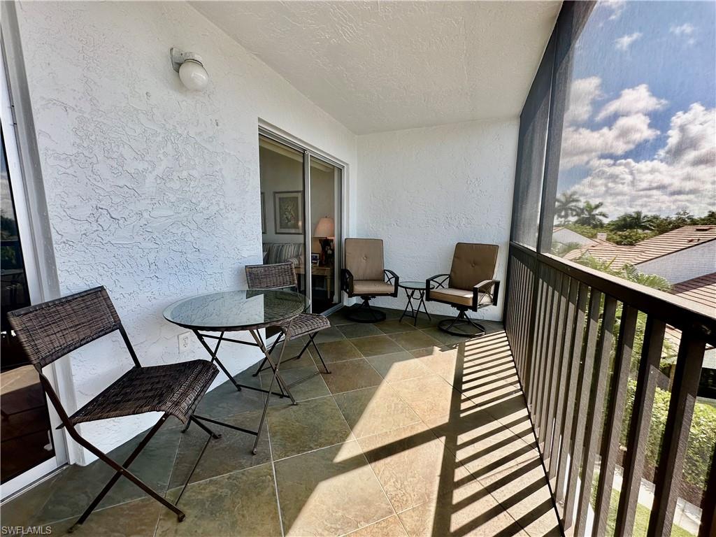 555 Park Shore Dr B403 Property Photo 35