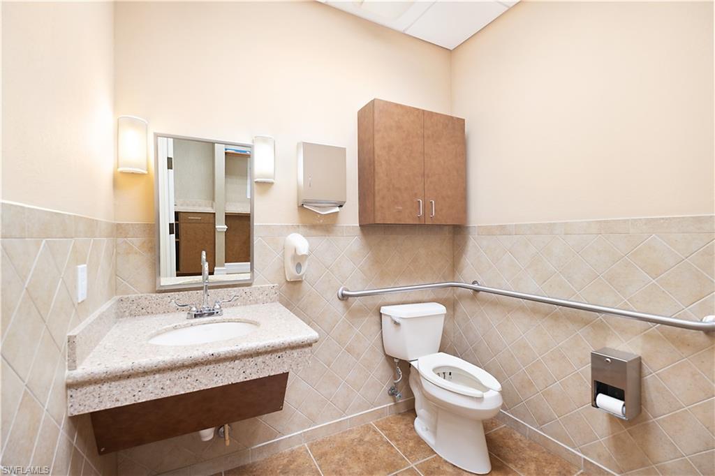 3021 Airport Rd N 103 Property Photo 28