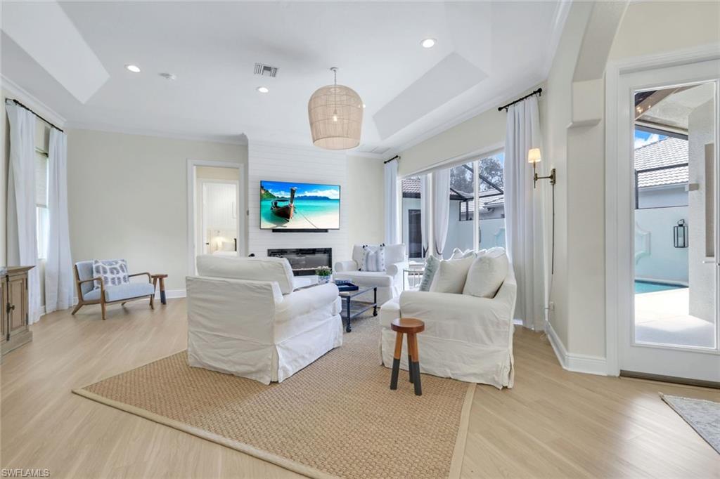 1123 Augusta Falls Way Property Photo 6