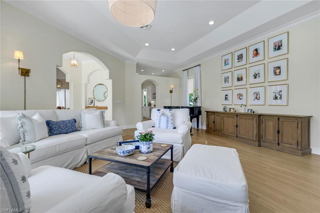 1123 Augusta Falls Way Property Photo 7