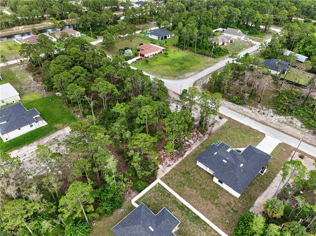 665 Ladd St Property Photo 11