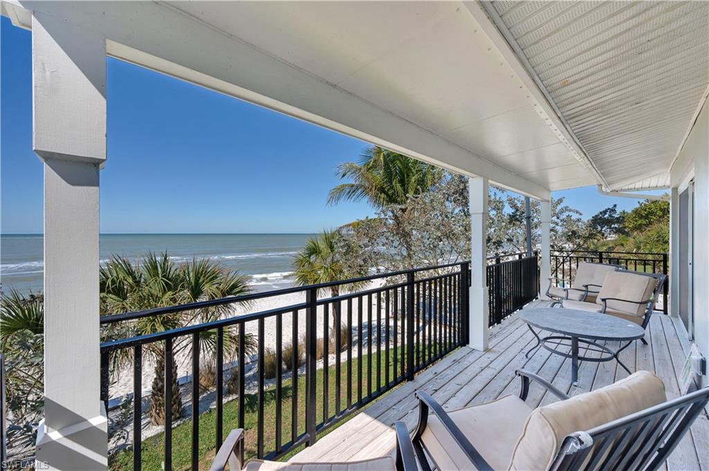 1065 Gulf Shore Blvd N 201 Property Photo 2