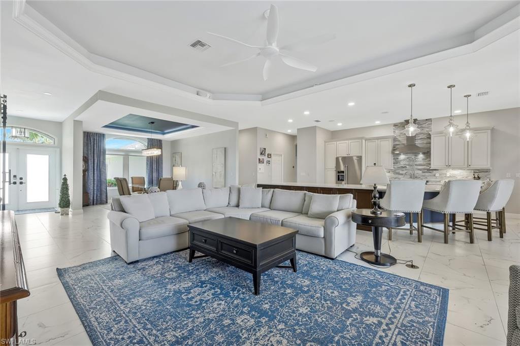 4837 Regal Dr Property Photo 6