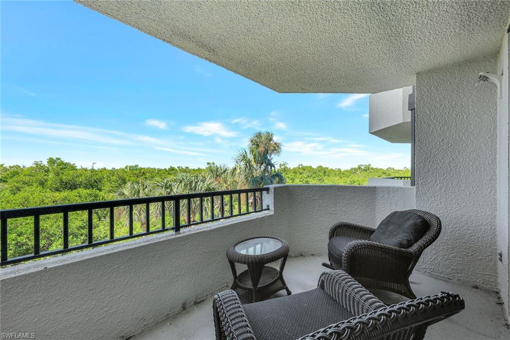 6001 Pelican Bay Blvd 202 Property Photo 27